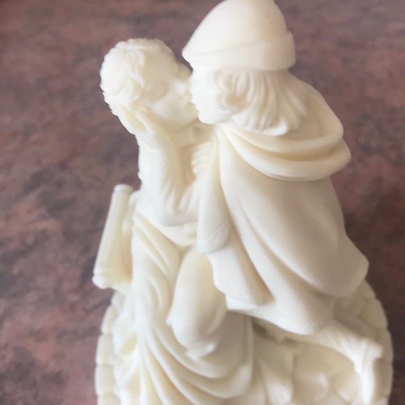 COPY - Romeo and Juliette Decor - Picture 3 of 3